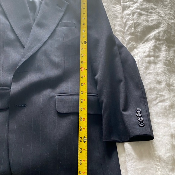 Burberry Mens Wool Navy Suit. - Picture 6 of 8